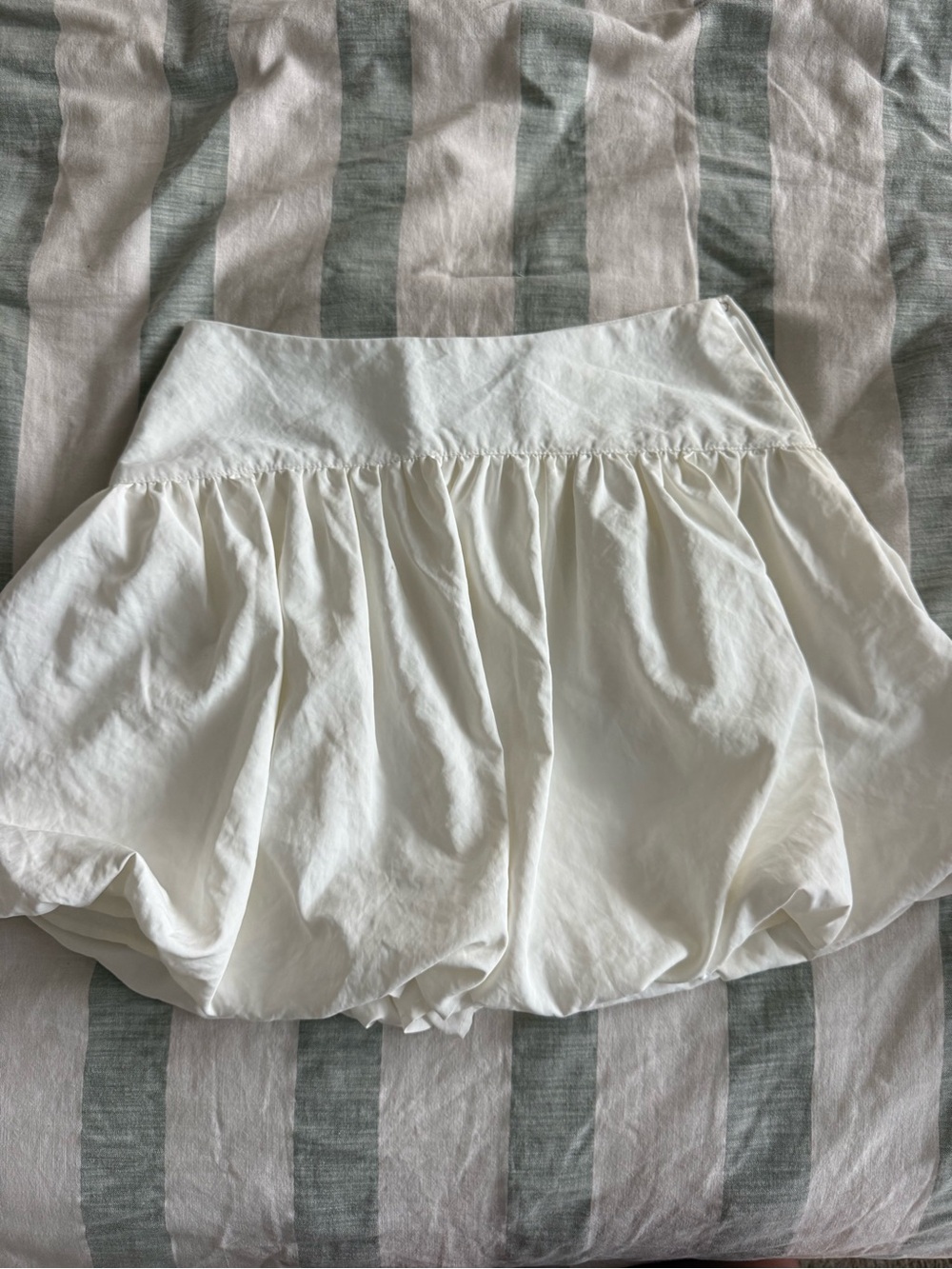 Lulu's White Bubble-Hem Skort